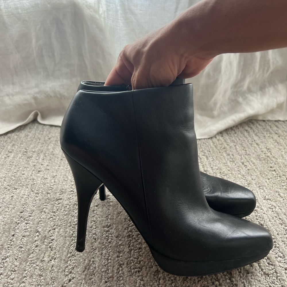 Via spiga booties